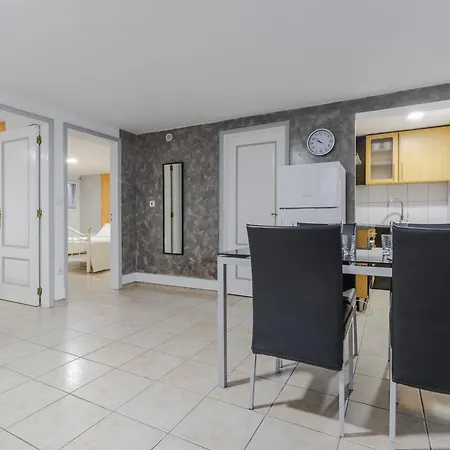 House Dinavast Pet Friendly *
